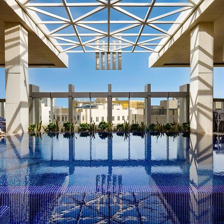 Millennium Place Doha Ngoại thất bức ảnh The rooftop pool at the Four Seasons Hotel, Cairo