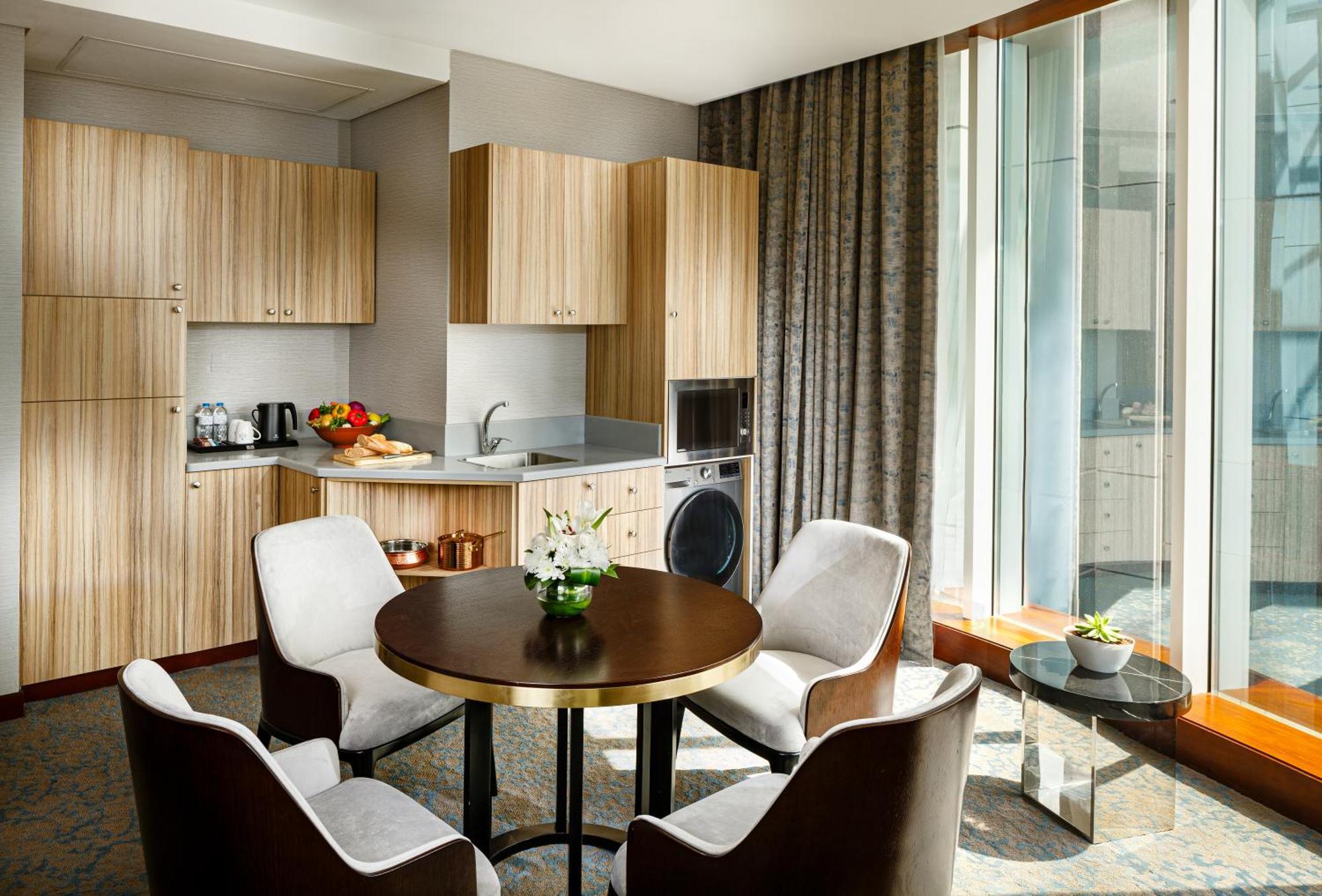 Millennium Place Doha Ngoại thất bức ảnh Kitchenette