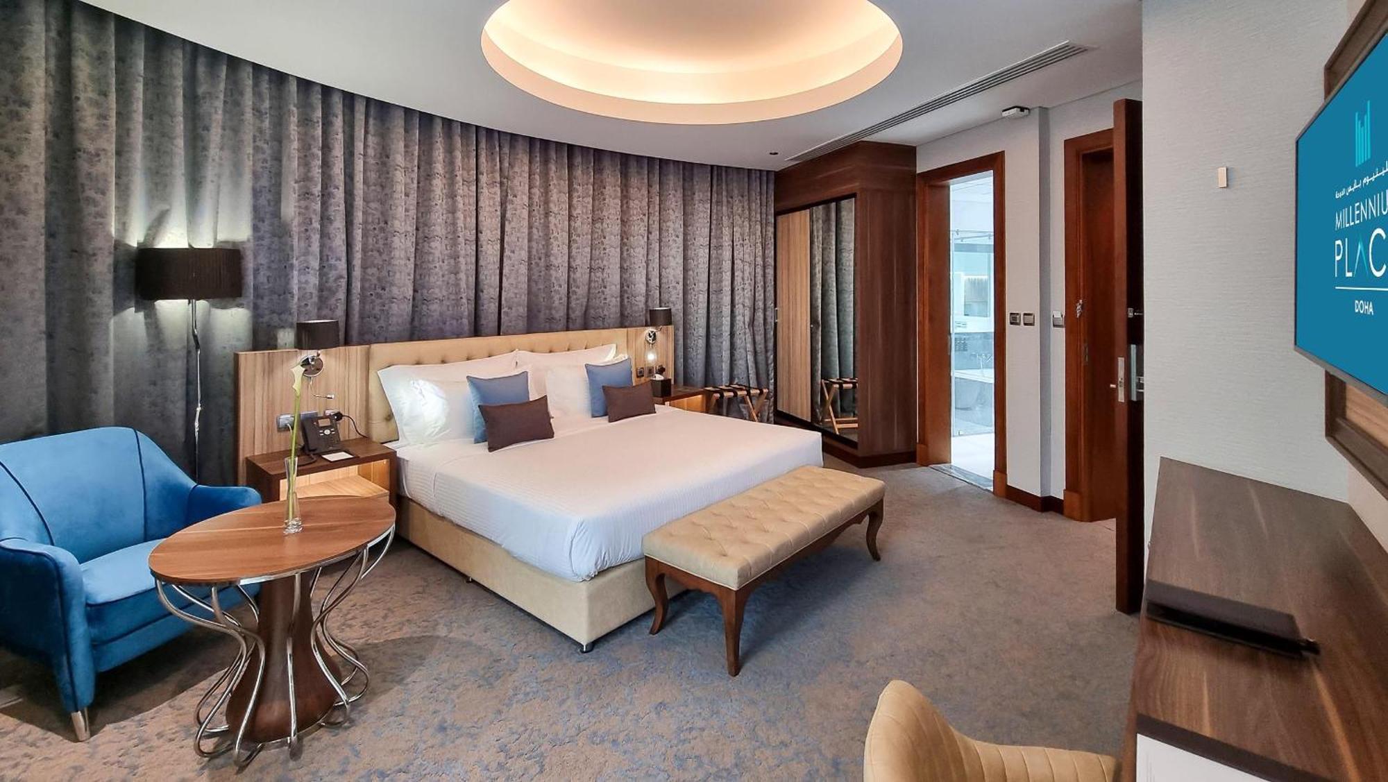 Millennium Place Doha Ngoại thất bức ảnh A bedroom at the hotel